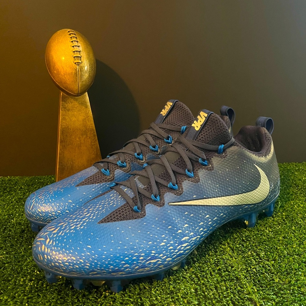 Nike untouchable Football Cleats